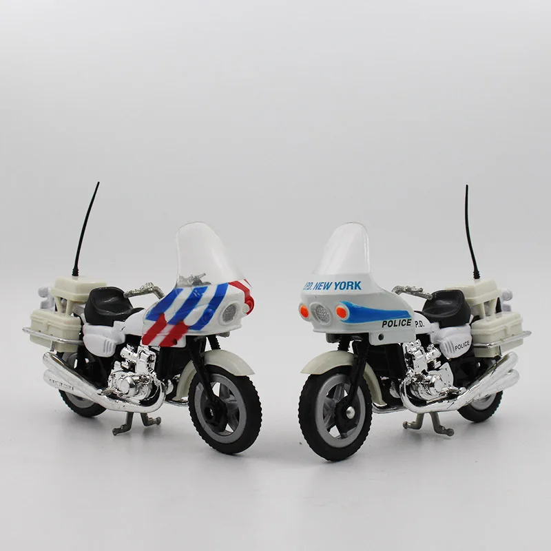 Alloy car model motorcycle kids toys easy to carry a model that can take out the door Gift for children
Alloy car model motorcycle kids toys easy to carry a model that can take out the door Gift for children