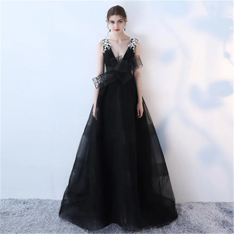 Beauty Emily Evening Dresses 2019 Black Plus size Custom Deep V-neck Sleeveless Tulle Trailing A-line Lace up Back Formal Dress
Beauty Emily Evening Dresses 2019 Black Plus size Custom Deep V-neck Sleeveless Tulle Trailing A-line Lace up Back Formal Dress