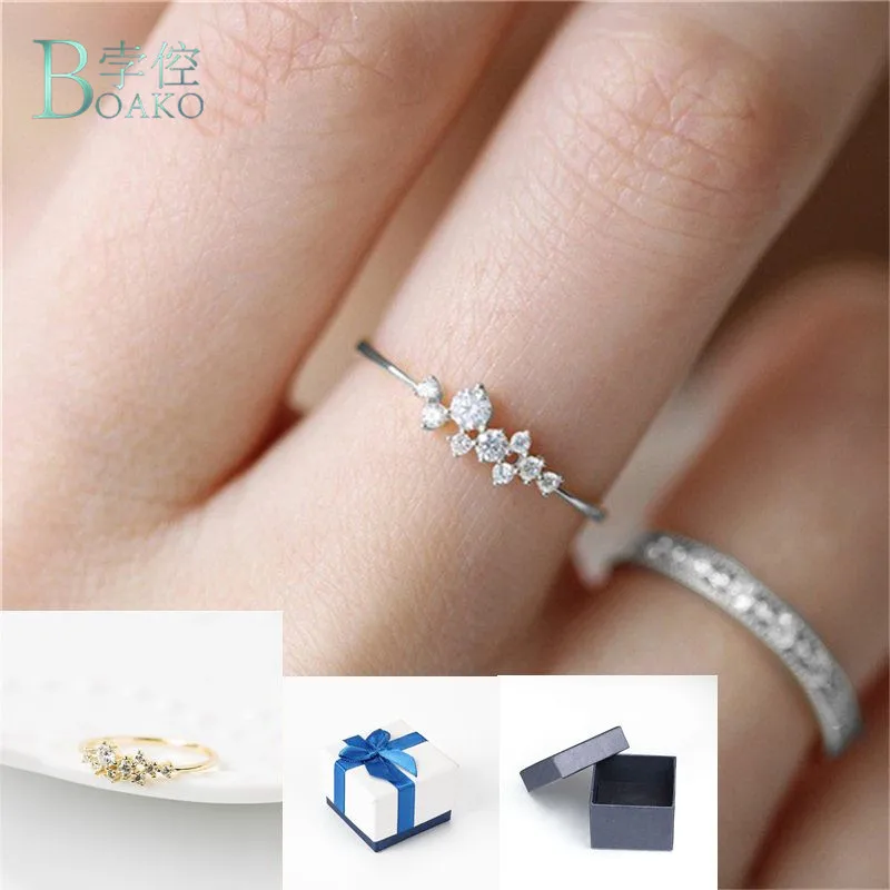 BOAKO New Ring with Gift Box Fashion Weave Crystal Rings For Women Gold/Silver Color Female Ring Party Jewelry Wholesale
BOAKO New Ring with Gift Box Fashion Weave Crystal Rings For Women Gold/Silver Color Female Ring Party Jewelry Wholesale