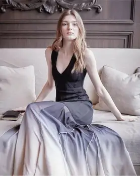 High Quality Women Sexy Black Gradient Long Maxi Thick Rayon Bandage Dress Elegant Designer Long Trumpet Fishtail Party Dress
High Quality Women Sexy Black Gradient Long Maxi Thick Rayon Bandage Dress Elegant Designer Long Trumpet Fishtail Party Dress