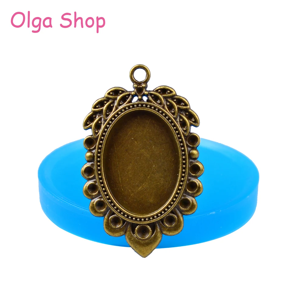 OYL098 46.7mm Mirror Frame Pendant Silicone Mold - Cameo Frame Mold Fondant, Cake Decorating Tools, Jewelry, Resin Polymer Clay
OYL098 46.7mm Mirror Frame Pendant Silicone Mold - Cameo Frame Mold Fondant, Cake Decorating Tools, Jewelry, Resin Polymer Clay