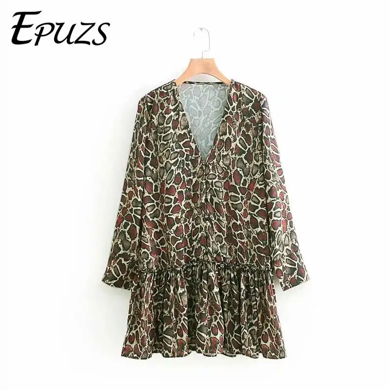 Vintage leopard print dress women summer dress 2019 elegant V Neck ruffles party dress Sexy long sleeve mini dress vestidos 2019
Vintage leopard print dress women summer dress 2019 elegant V Neck ruffles party dress Sexy long sleeve mini dress vestidos 2019