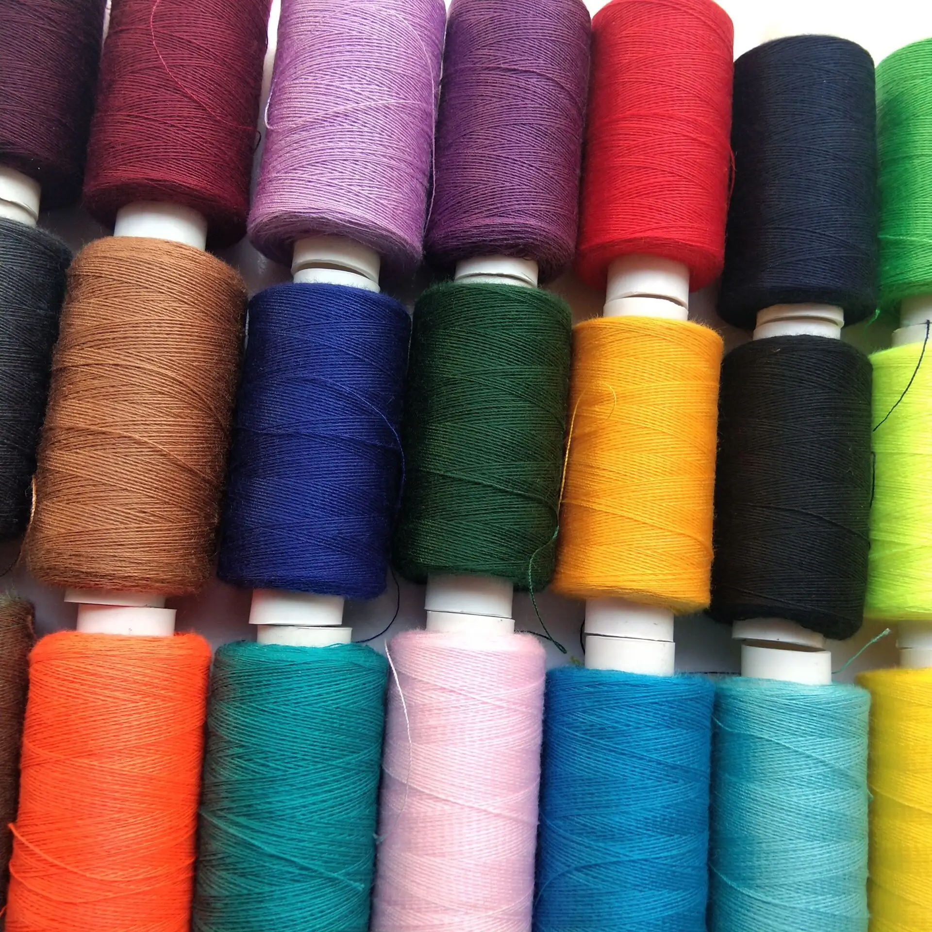 10pcs/lot 200yards 9g each Color Sewing Thread Polyester Thread Set Strong And Durable Sewing Threads For DIY Hand Machines
10pcs/lot 200yards 9g each Color Sewing Thread Polyester Thread Set Strong And Durable Sewing Threads For DIY Hand Machines