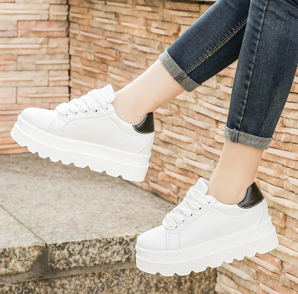 Women chunky Sneakers Autumn Heels 2019 Women White Casual Shoes Lace-Up Women Fashion Shoes Platform Flats High top Women Shoes
Women chunky Sneakers Autumn Heels 2019 Women White Casual Shoes Lace-Up Women Fashion Shoes Platform Flats High top Women Shoes
