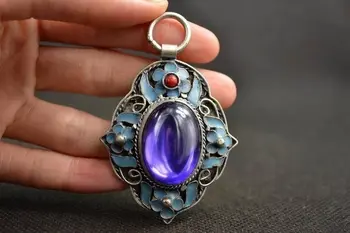 Crafts statue Old Decorated Handwork Miao Silver Carving. Flower Inlay Zircon Pendant
Crafts statue Old Decorated Handwork Miao Silver Carving. Flower Inlay Zircon Pendant