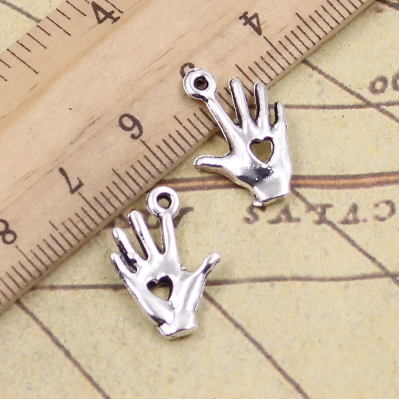 15pcs/lot Charms palm hand heart cut 12x18mm Tibetan Silver Pendants Antique Jewelry Making DIY Handmade Craft for Bracelet
15pcs/lot Charms palm hand heart cut 12x18mm Tibetan Silver Pendants Antique Jewelry Making DIY Handmade Craft for Bracelet