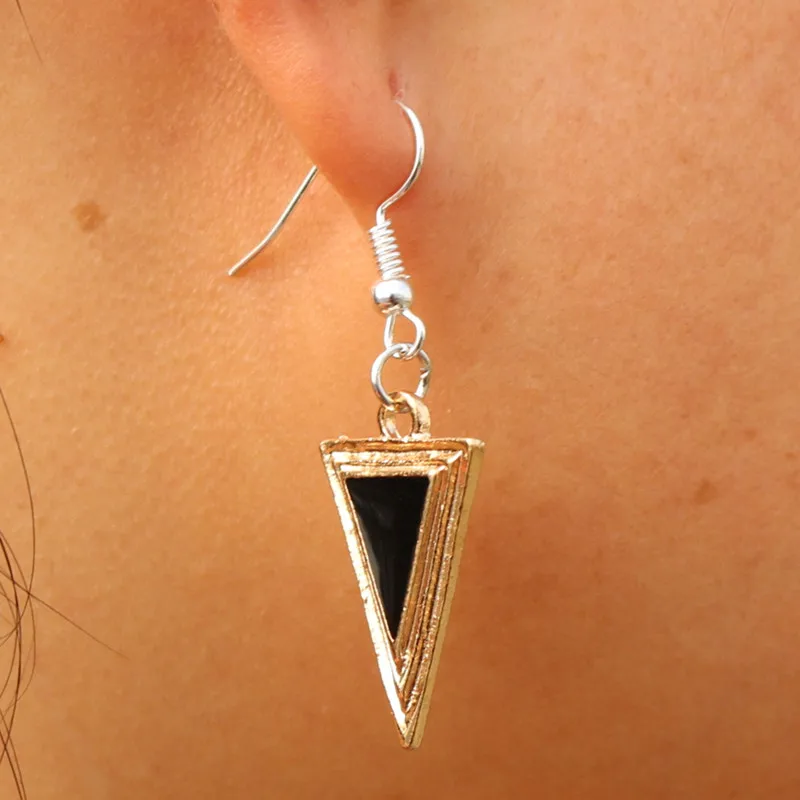 ES972 Drop Earrings For Women Triangle oorbellen Dangle Fashion Jewelry pendientes mujer Brincos Bijoux Geometric One Direction
ES972 Drop Earrings For Women Triangle oorbellen Dangle Fashion Jewelry pendientes mujer Brincos Bijoux Geometric One Direction