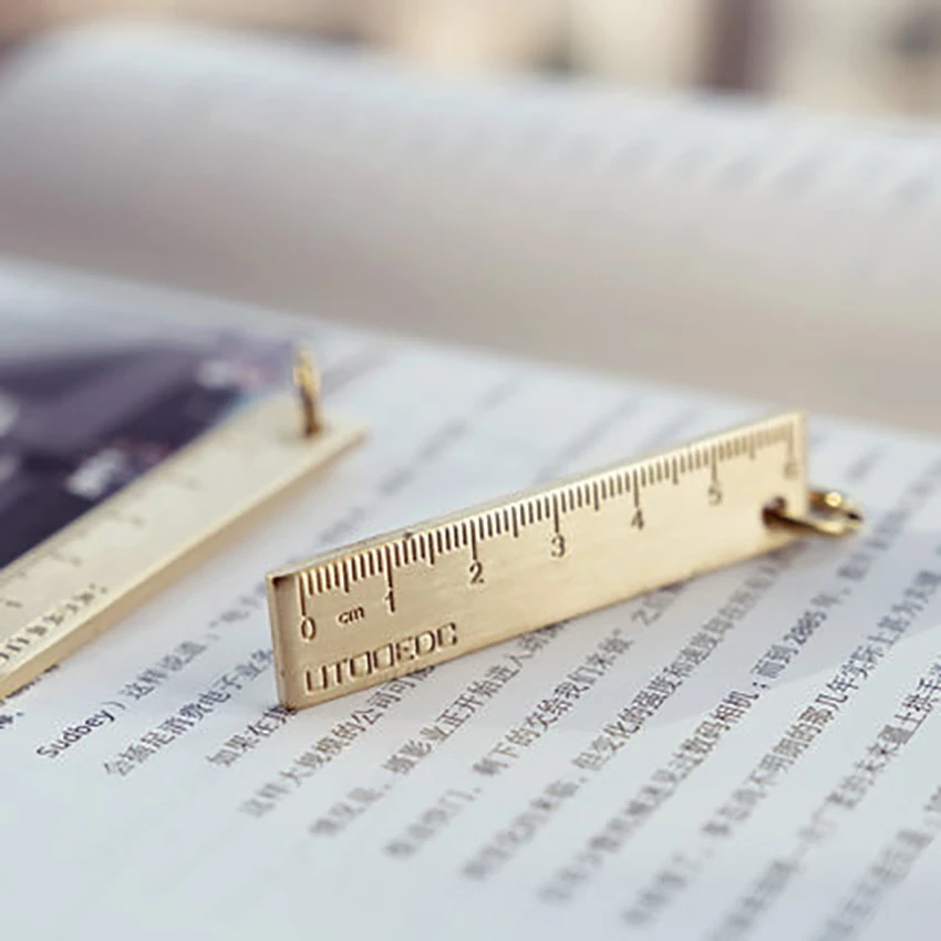1PC Mini 6CM Ruler Brass Straight Ruler Retro Math Measuring Drawing Tool Keychain Hanging Ruler Office School Supplies
1PC Mini 6CM Ruler Brass Straight Ruler Retro Math Measuring Drawing Tool Keychain Hanging Ruler Office School Supplies