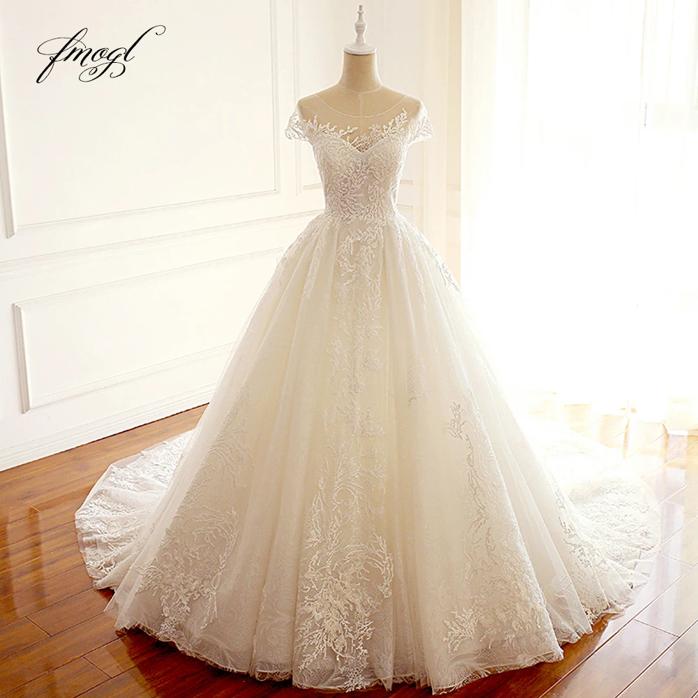 Fmogl Vestido De Noiva Illusion Lace Wedding Dresses 2019 Scoop Neck Appliques Cap Sleeve Chapel Train A Line Bridal Dress
Fmogl Vestido De Noiva Illusion Lace Wedding Dresses 2019 Scoop Neck Appliques Cap Sleeve Chapel Train A Line Bridal Dress