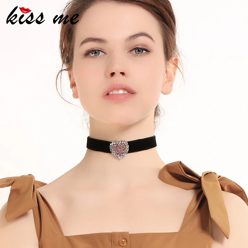 KISS ME Blue Red Rhinestone Heart Collar Necklace New Design Black Velvet Choker Necklace 2018 Popular Fashion Jewelry
KISS ME Blue Red Rhinestone Heart Collar Necklace New Design Black Velvet Choker Necklace 2018 Popular Fashion Jewelry