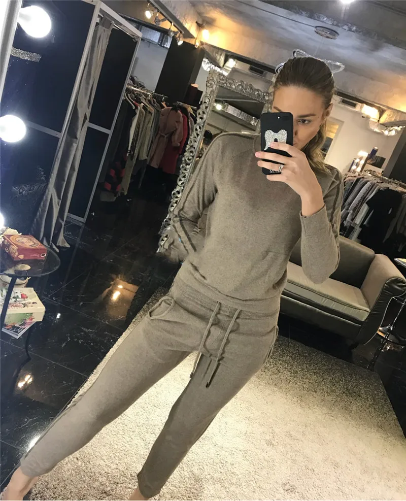 2019 Drawstring Rushed Women's 2-piece Suit Knitted Cashmere Heavy Handmade Beaded Fashion Casual Loose Knit Two-piece Female
2019 Drawstring Rushed Women's 2-piece Suit Knitted Cashmere Heavy Handmade Beaded Fashion Casual Loose Knit Two-piece Female