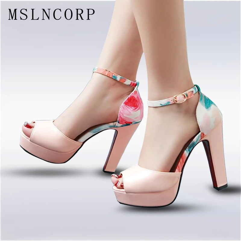 plus size 34-43 Patchwork Peep Toe Shoes Women Sandals Platforms Pumps Designer Office Lady Fashion Sexy Party Wedding Sandals
plus size 34-43 Patchwork Peep Toe Shoes Women Sandals Platforms Pumps Designer Office Lady Fashion Sexy Party Wedding Sandals