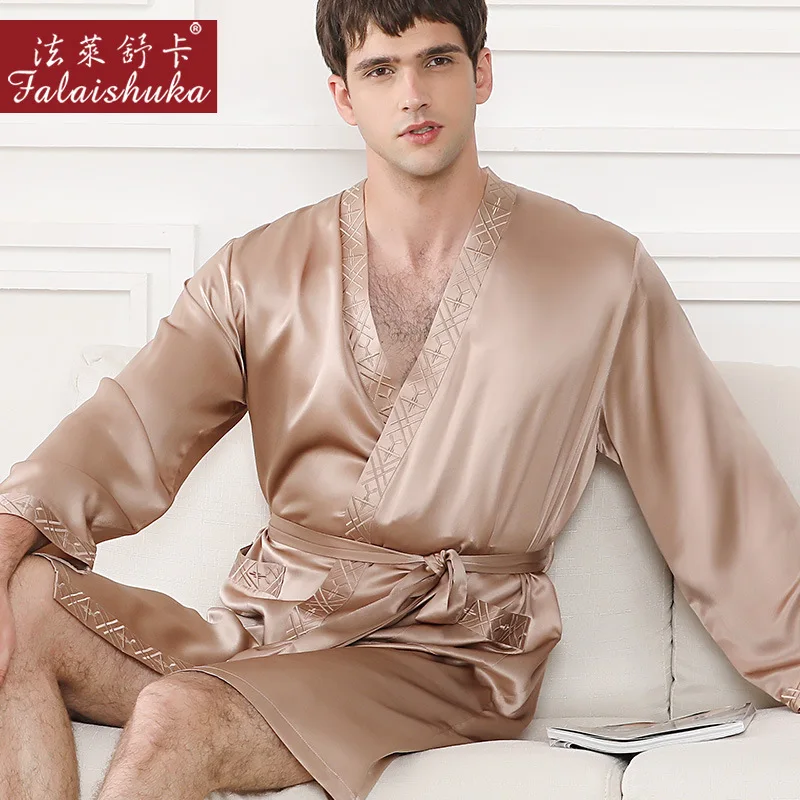 Noble 100% real silk robes men simple Long sleeve robes autumn 19 momme real silk male home robes casual elegance men robe New
Noble 100% real silk robes men simple Long sleeve robes autumn 19 momme real silk male home robes casual elegance men robe New