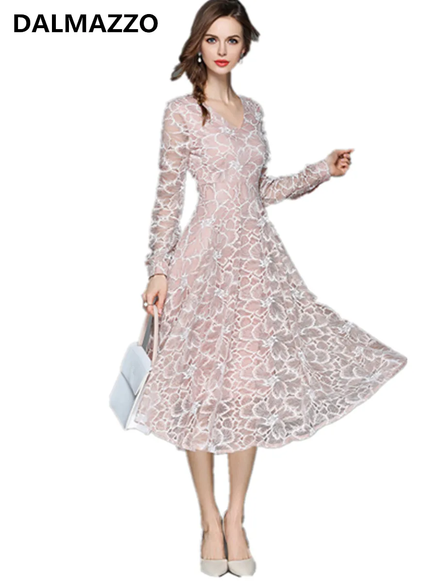 Vintage Womans Runway Lace Floral Long Dresses 2019 Newest Women Pink Frocks Plus Size Long Sleeve big Swing Party Long Dress
Vintage Womans Runway Lace Floral Long Dresses 2019 Newest Women Pink Frocks Plus Size Long Sleeve big Swing Party Long Dress