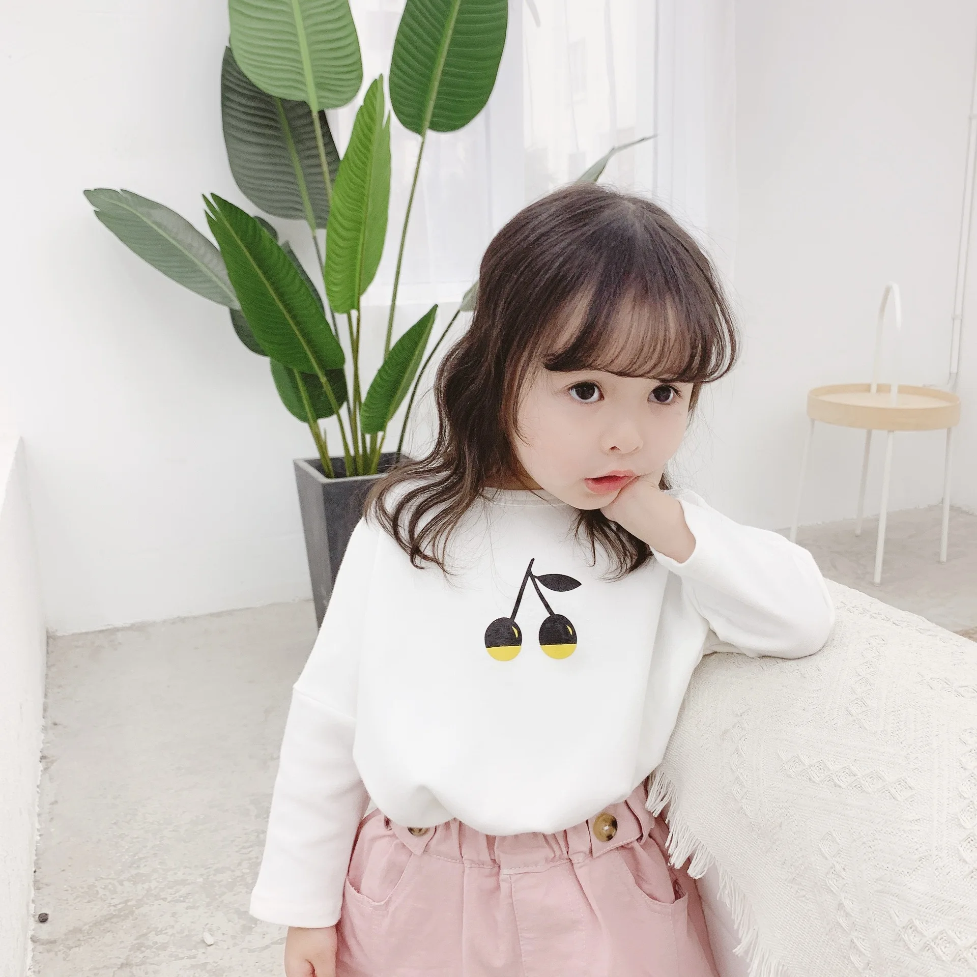 Spring Autumn kids pure cotton loose T shirts baby girls cherry printed long sleeve Tops clothes
Spring Autumn kids pure cotton loose T shirts baby girls cherry printed long sleeve Tops clothes