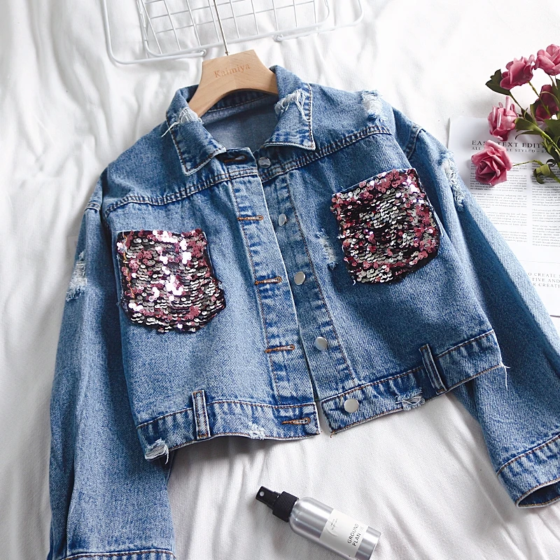 Pocket Sequin Denim Streetwear Women Short Jacket 2019 New ladys Broken Hole Vintage Turndown Collar Long Sleeve Jeans Jackets
Pocket Sequin Denim Streetwear Women Short Jacket 2019 New ladys Broken Hole Vintage Turndown Collar Long Sleeve Jeans Jackets