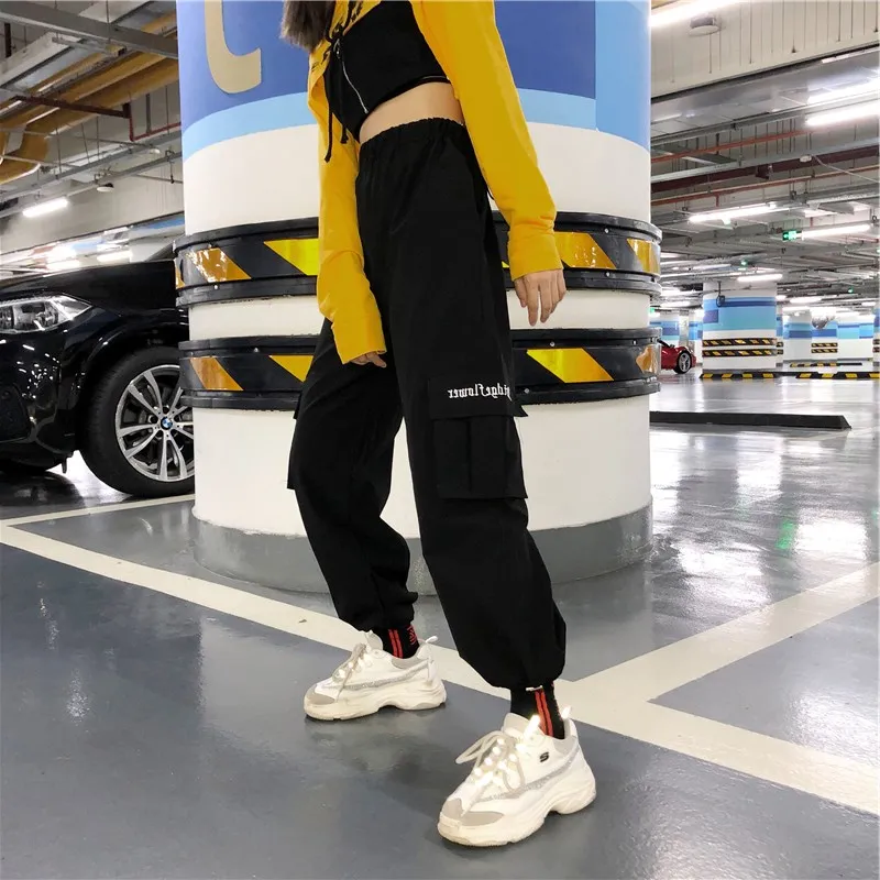 Pants women hip hop fashion beam legs street Pockets Cargo pants casual Loose large size S-2XL letter embroidery harem pants
Pants women hip hop fashion beam legs street Pockets Cargo pants casual Loose large size S-2XL letter embroidery harem pants