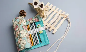 Hot selling canvas large capacity handmade bag pencil case curtain 36/48/72 colored pencils bag big box children painting
Hot selling canvas large capacity handmade bag pencil case curtain 36/48/72 colored pencils bag big box children painting