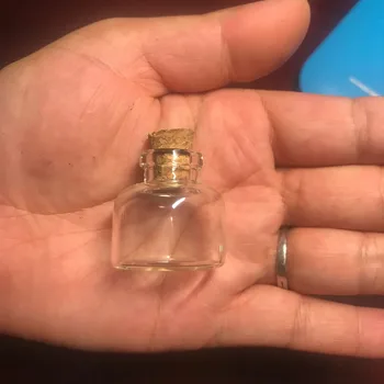 100pcs/lot 30x30mm 10ml Clear Mini Message Wishing Glass Bottle Cork Empty Small Tiny Transparent Vials Bottle Container Jars 
100pcs/lot 30x30mm 10ml Clear Mini Message Wishing Glass Bottle Cork Empty Small Tiny Transparent Vials Bottle Container Jars