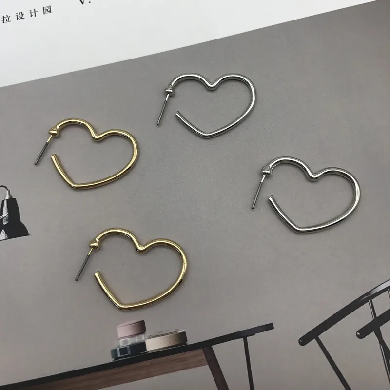 Timlee E243 Concise Cute Heart Stud Earrings,Temperament Fashion Jewelry Wholesale
Timlee E243 Concise Cute Heart Stud Earrings,Temperament Fashion Jewelry Wholesale