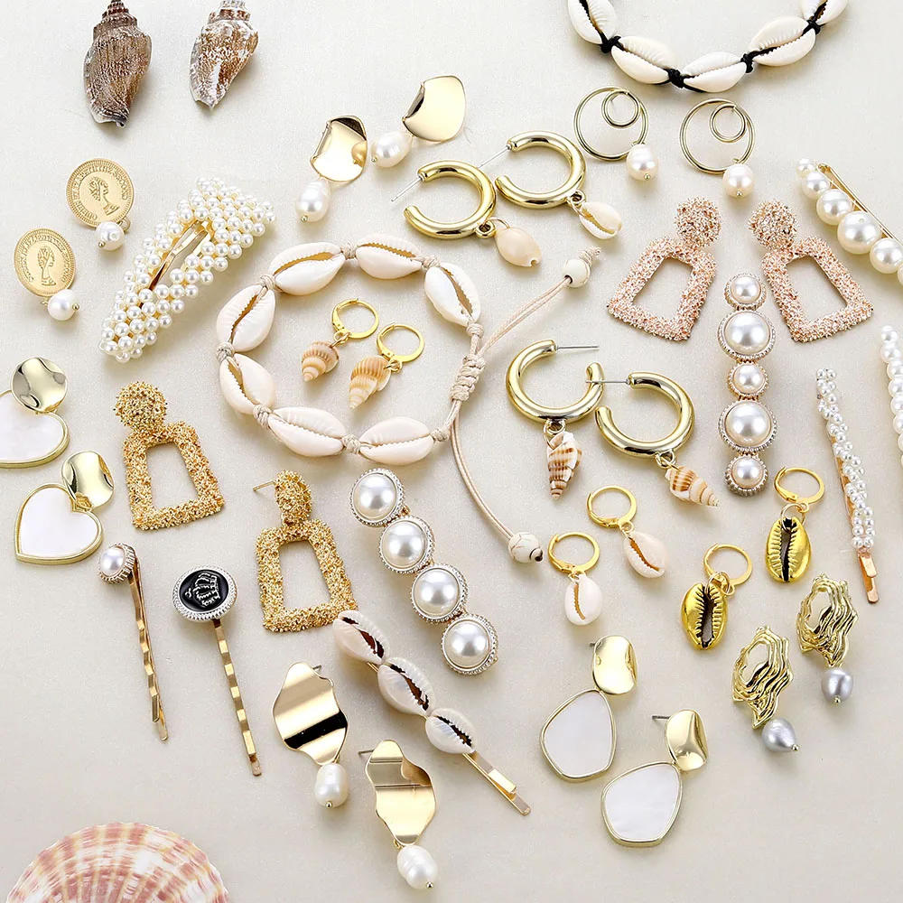 2019 New Sea Shell Earrings For Women Gold Color Round Geometric Drop Pearl Shell Earrings Summer Beach Ladies Fashion Jewelry
2019 New Sea Shell Earrings For Women Gold Color Round Geometric Drop Pearl Shell Earrings Summer Beach Ladies Fashion Jewelry