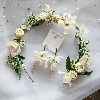 Sweet Korean Flower Wedding Garment Hair Hoop Earrings set Bride's Headdress wedding hair jewerly
Sweet Korean Flower Wedding Garment Hair Hoop Earrings set Bride's Headdress wedding hair jewerly