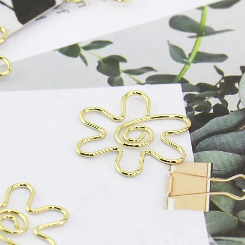 15pcs/set Cute Gold Flower Metal Material Bookmark Paper Clip School Office Supply Escolar Papelaria Gift Stationery
15pcs/set Cute Gold Flower Metal Material Bookmark Paper Clip School Office Supply Escolar Papelaria Gift Stationery