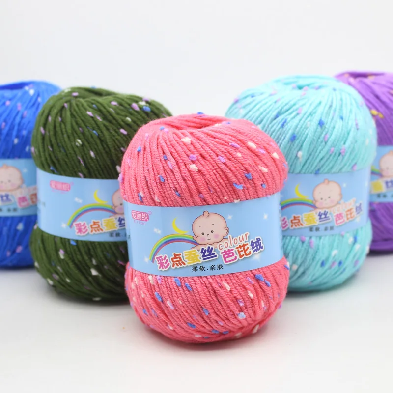 50g Hand Knitting Knicker Yarn Crochet Soft Scarf Sweater crocheted hats scarf Yarn Knitwear Wool katoen garen voor haken
50g Hand Knitting Knicker Yarn Crochet Soft Scarf Sweater crocheted hats scarf Yarn Knitwear Wool katoen garen voor haken