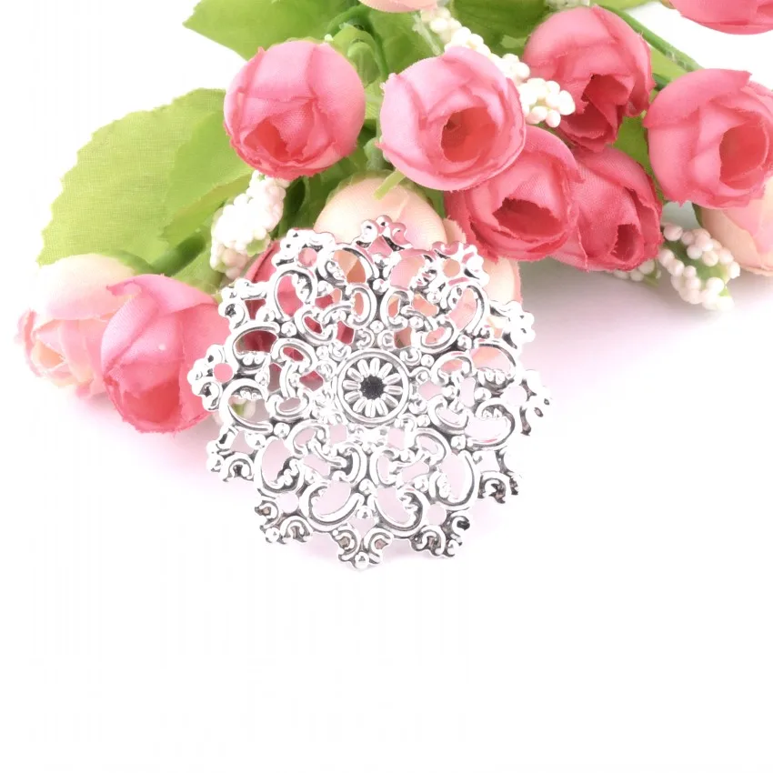 Бесплатная shipping-50Pcs, украшения, фурнитура цветок серебристого цвета, полые коннекторы «филигрань», Подарочные украшения DIY 4,6X4,5 см
Бесплатная shipping-50Pcs, украшения, фурнитура цветок серебристого цвета, полые коннекторы «филигрань», Подарочные украшения DIY 4,6X4,5 см