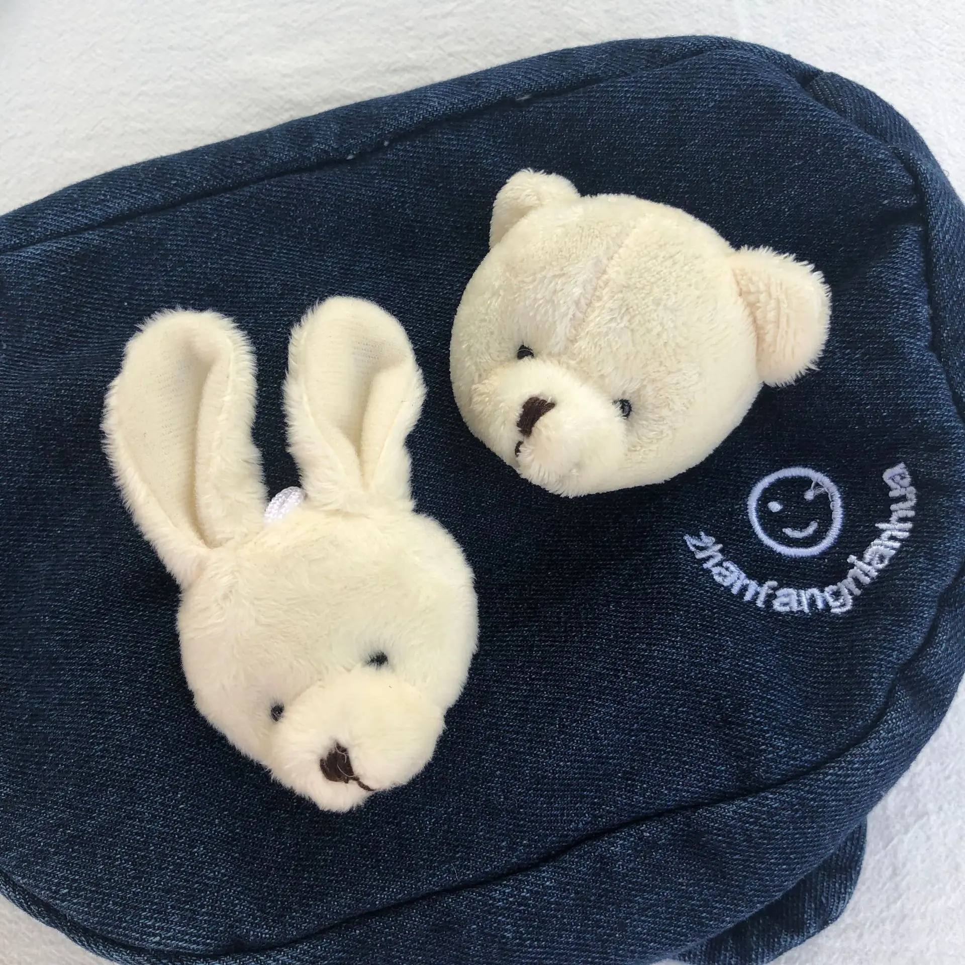 New couple cartoon plush big bear head brooch big rabbit head brooch bear rabbit brooch clothes bag badge cute accessories
New couple cartoon plush big bear head brooch big rabbit head brooch bear rabbit brooch clothes bag badge cute accessories
