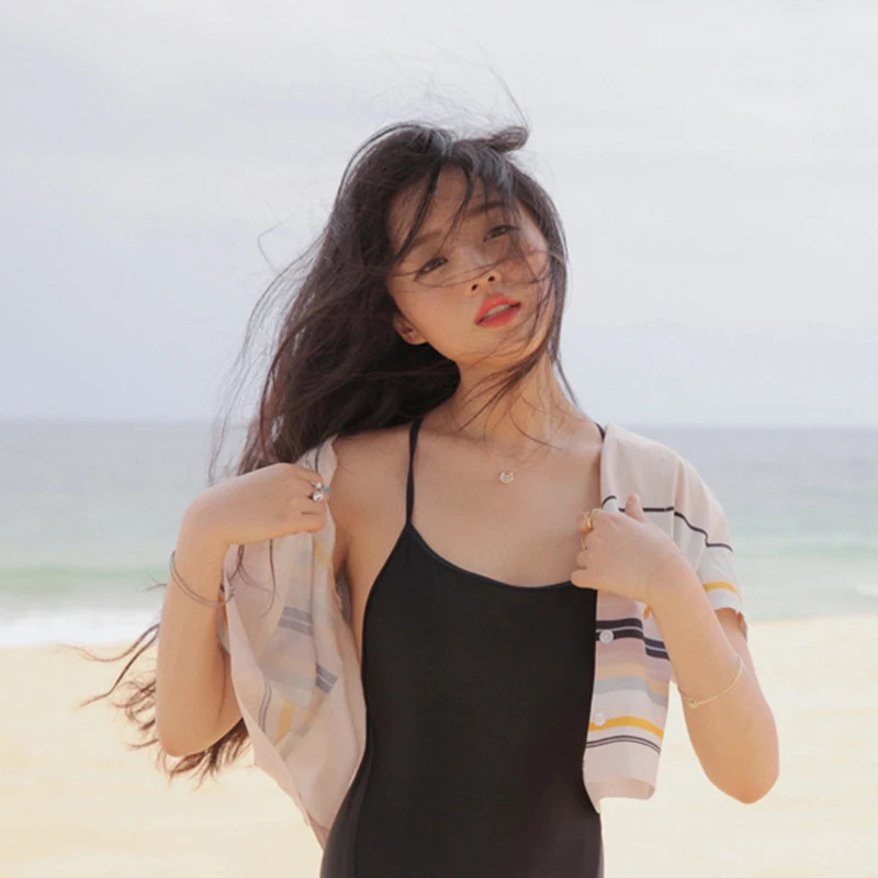 2018 Sexy Backless Swimsuit Round Neck Women Swimwear One Piece Bodysuit Halter Cross Bathing Suits Swim Suit Wear Female
2018 Sexy Backless Swimsuit Round Neck Women Swimwear One Piece Bodysuit Halter Cross Bathing Suits Swim Suit Wear Female