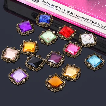 2017New 100Pcs 20mm Retro Alloy Square Acryl Center Buttons for DIY hair accessories or DIY Phone case decoration EG16
2017New 100Pcs 20mm Retro Alloy Square Acryl Center Buttons for DIY hair accessories or DIY Phone case decoration EG16