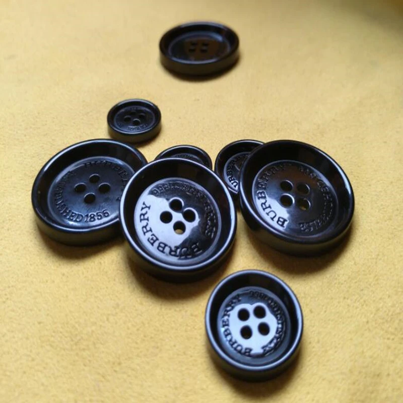 DIY Sewing Accessories 10pcs/lot high-end black resin buttons British style suit, coat decorative buttons size:15MM-28MM
DIY Sewing Accessories 10pcs/lot high-end black resin buttons British style suit, coat decorative buttons size:15MM-28MM