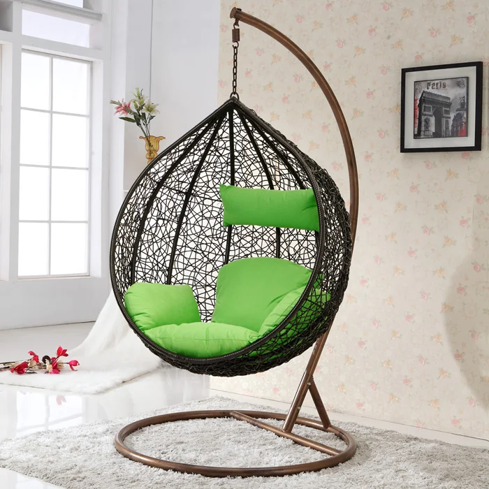 Swinging wicker chair