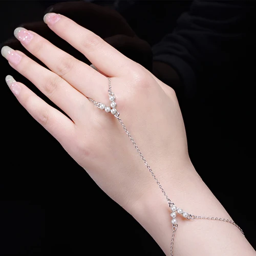 Women Imitation Pearls Chain Link Bangle Slave Finger Ring Hand Harness Rings 5B2M
Women Imitation Pearls Chain Link Bangle Slave Finger Ring Hand Harness Rings 5B2M