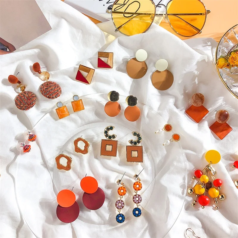 Korean Summer Fresh Yellow Orange Geometric Round Long Dangle Earrings Temperament Pearl Flowers Bird Bohemian style Jewelry
Korean Summer Fresh Yellow Orange Geometric Round Long Dangle Earrings Temperament Pearl Flowers Bird Bohemian style Jewelry