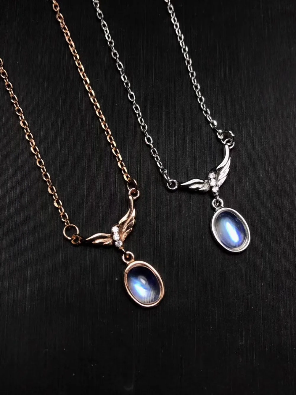 Natural light blue moonstone Pendant necklace S925 silver Natural gemstone Elegant delicate small Wing necklace girl jewelery
Natural light blue moonstone Pendant necklace S925 silver Natural gemstone Elegant delicate small Wing necklace girl jewelery