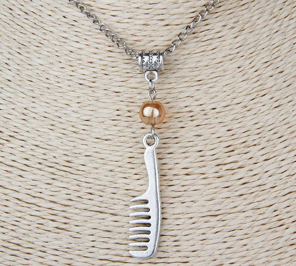 Hot 10PCS Zinc Alloy Plating Silver Pretty Comb&Multi Bead Charm Pendant Popular Necklace Jewelry Accessories DIY For Women H991
Hot 10PCS Zinc Alloy Plating Silver Pretty Comb&Multi Bead Charm Pendant Popular Necklace Jewelry Accessories DIY For Women H991