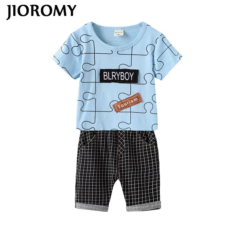 2018 new summer boy suit, geometric puzzle, short sleeved T-shirt and lattice pants, 2 pieces.
2018 new summer boy suit, geometric puzzle, short sleeved T-shirt and lattice pants, 2 pieces.
