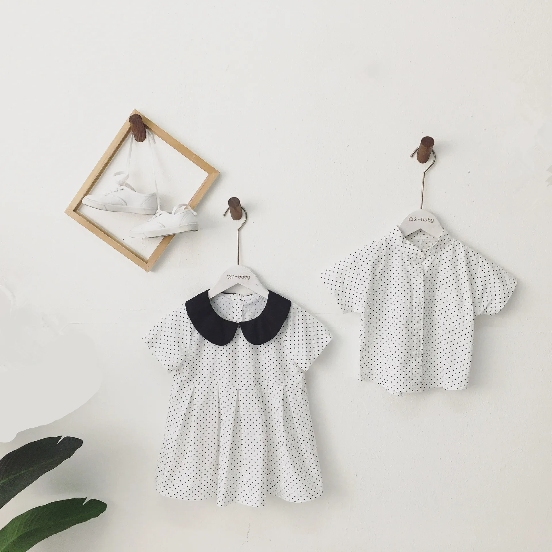 Family Matching Clothes Outfits 2019 Summer Boys Shirt Girls Cute Polka Dot Dress Baby Kids Sister and Brother Blouse Clothing
Family Matching Clothes Outfits 2019 Summer Boys Shirt Girls Cute Polka Dot Dress Baby Kids Sister and Brother Blouse Clothing