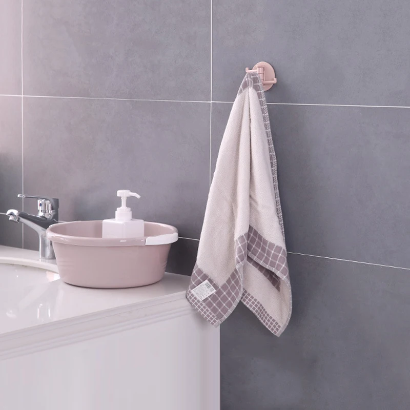 Seamless Adhesive Hook Rotatable Strong Stick Hook Kitchen Wall Hanger Bathroom Hooks for Hanging Kitchen Gadgets Purse Hook
Seamless Adhesive Hook Rotatable Strong Stick Hook Kitchen Wall Hanger Bathroom Hooks for Hanging Kitchen Gadgets Purse Hook