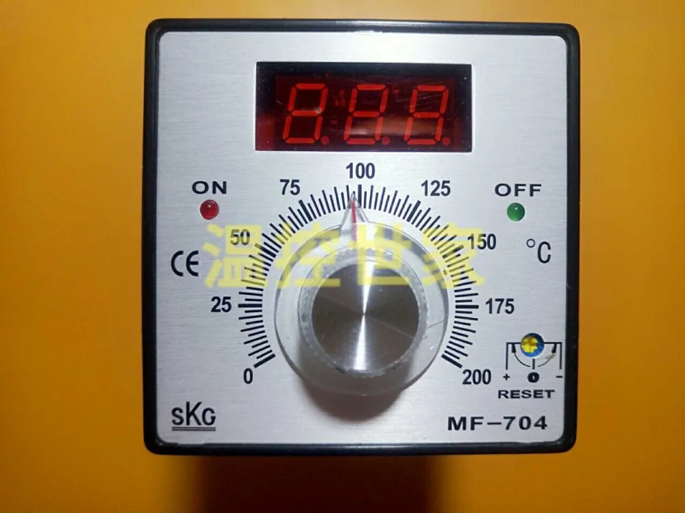 SKG Knob Digital Display Temperature Controller MF-704 MF704 Temperature Controller Instrument
SKG Knob Digital Display Temperature Controller MF-704 MF704 Temperature Controller Instrument
