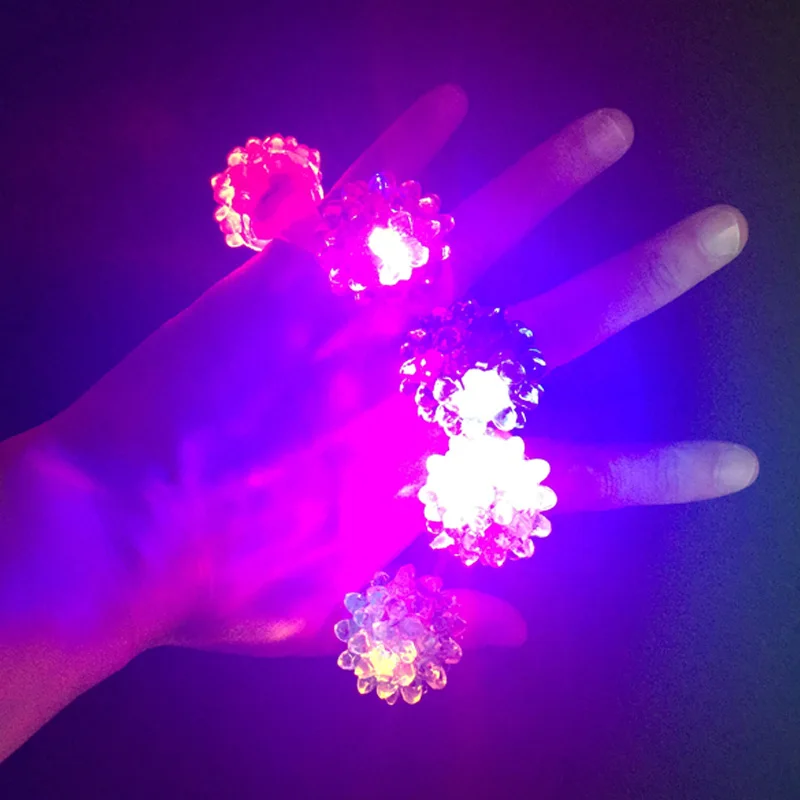 Free direct sale 60pcs/lot Christmas toy strawberry shape led luminous finger lights flash ring Party props
Free direct sale 60pcs/lot Christmas toy strawberry shape led luminous finger lights flash ring Party props