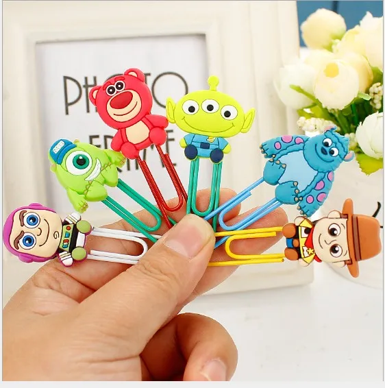 1pcs Cartoon PVC Toy Story Monsters University bookmark Paper Clips Student Stationery memo clip Kids Toy Gift
1pcs Cartoon PVC Toy Story Monsters University bookmark Paper Clips Student Stationery memo clip Kids Toy Gift