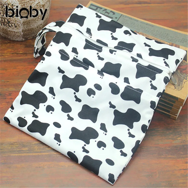 Waterproof Diaper Bag With Double Zippered New Print Wetbag 20x25cm Reusable Useful Baby Cloth Diaper Wet Dry Storage Bags
Waterproof Diaper Bag With Double Zippered New Print Wetbag 20x25cm Reusable Useful Baby Cloth Diaper Wet Dry Storage Bags