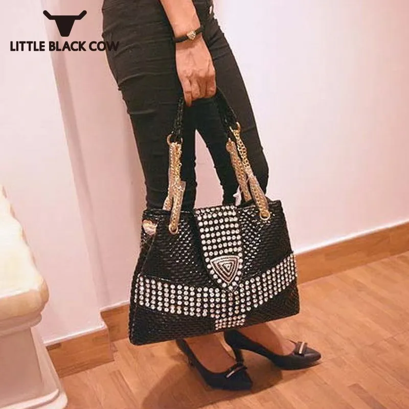Fashion Women Bling Diamonds Chain Big Capacity Handbag Rhinestone Pu Leather Shoulder Bag Office Party Bucket Crossbody Bags
Fashion Women Bling Diamonds Chain Big Capacity Handbag Rhinestone Pu Leather Shoulder Bag Office Party Bucket Crossbody Bags