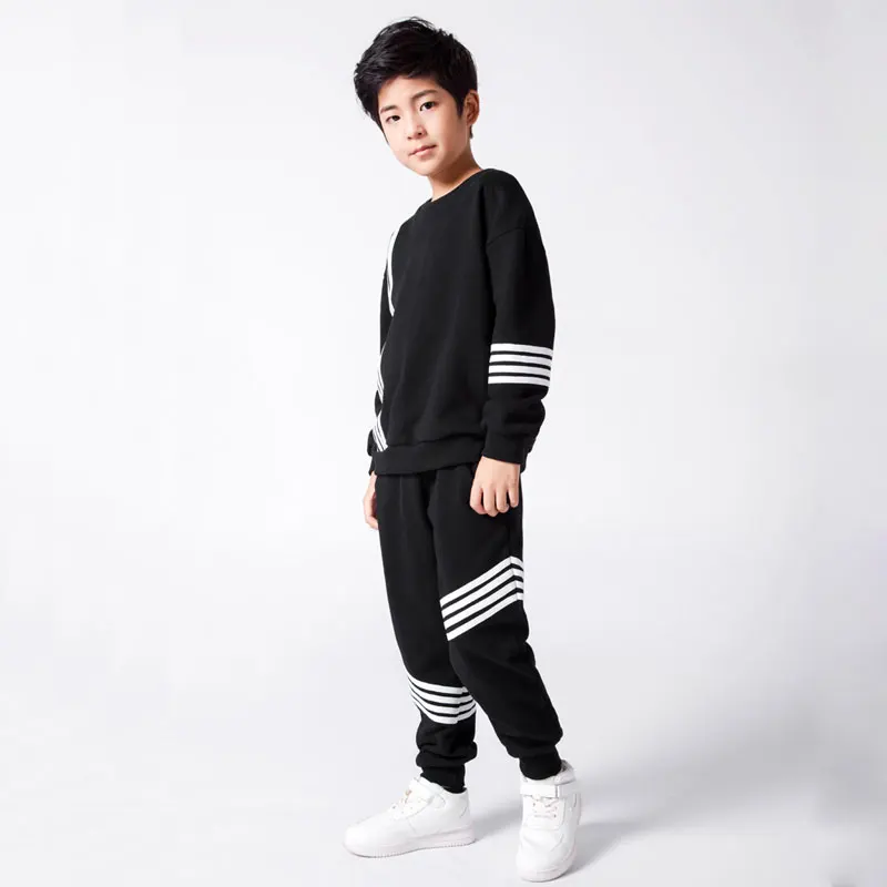 2018Winter New Boy Suit Thickening Printed letters Striped Children's Sports Sets Kids Two-piece Suit Student Black Sports Suit
2018Winter New Boy Suit Thickening Printed letters Striped Children's Sports Sets Kids Two-piece Suit Student Black Sports Suit