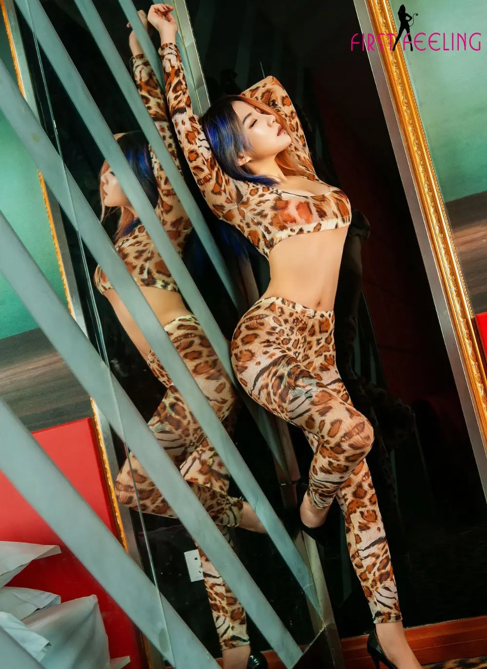 FIRST FEELING Adult Girl Sexy Leopard Catsuit Long Sleeve Expose Navel Tops with Leggings Erotic Wild Tigel Catwoman Cosplay
FIRST FEELING Adult Girl Sexy Leopard Catsuit Long Sleeve Expose Navel Tops with Leggings Erotic Wild Tigel Catwoman Cosplay