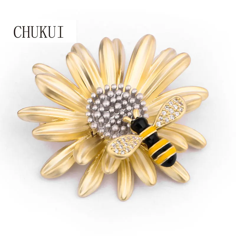 Фото CHUKUI Yellow Enamel Sunflower Brooch Pins Zircon Flying Insect Bee Brooches For Women Daily Clothes Accessories | Украшения и