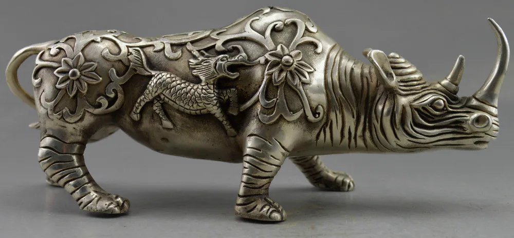 Chinese Old Handwork Tibet Silver Carve Big Rhinoceros Statue decoration Tibetan Silver word Wholesale bronze
Chinese Old Handwork Tibet Silver Carve Big Rhinoceros Statue decoration Tibetan Silver word Wholesale bronze